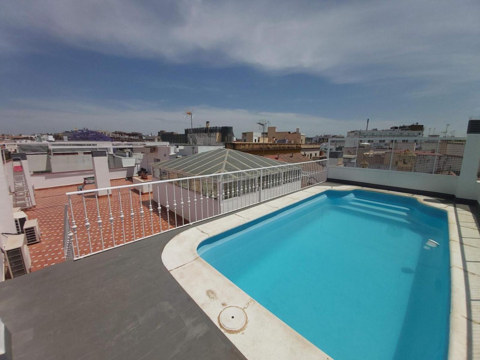 Misterhost Santiago Centrico Y Acogedor Con Piscina - Casco Historico Apartment Seville Luaran gambar